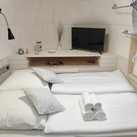 Tiny Iglookarlsson Belau