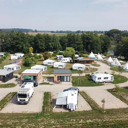 Apartment Tiny Iglookarlsson Belau